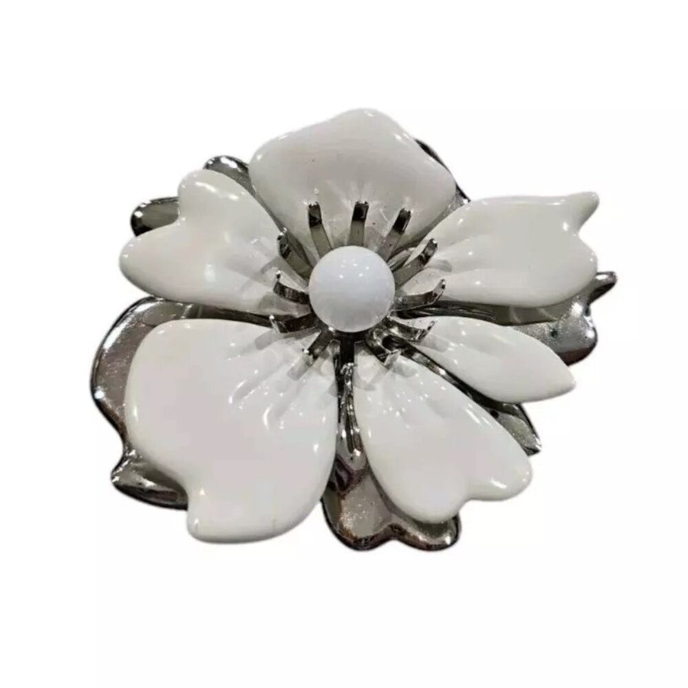 Vintage Sarah Coventry White And Silver Pin Brooch 70's